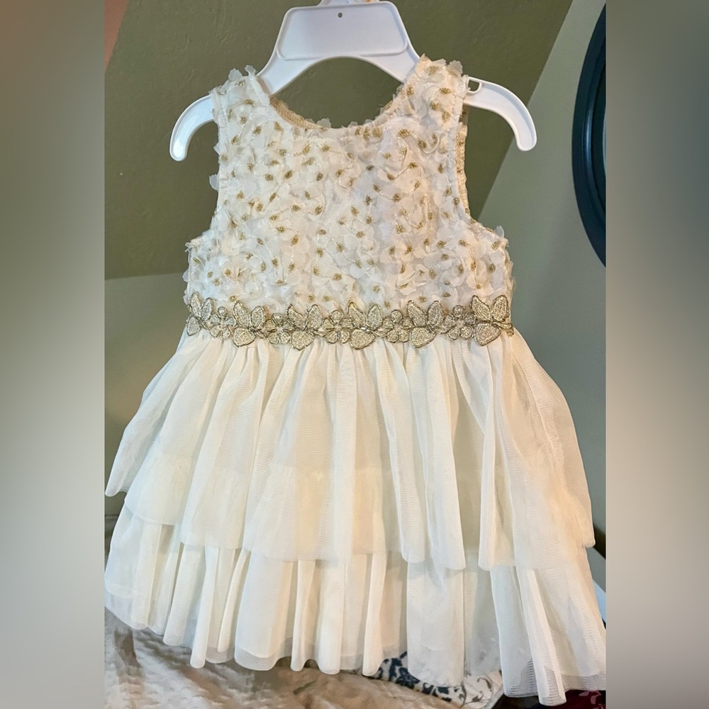 12 M Nanette Lepore Gold and Cream Sequin Embellished Dress